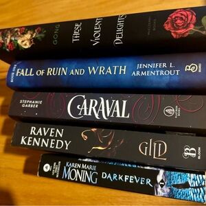 Bestsellers book lot Garber, Armentrout, Kennedy Caraval Gild 4 new Fantasy